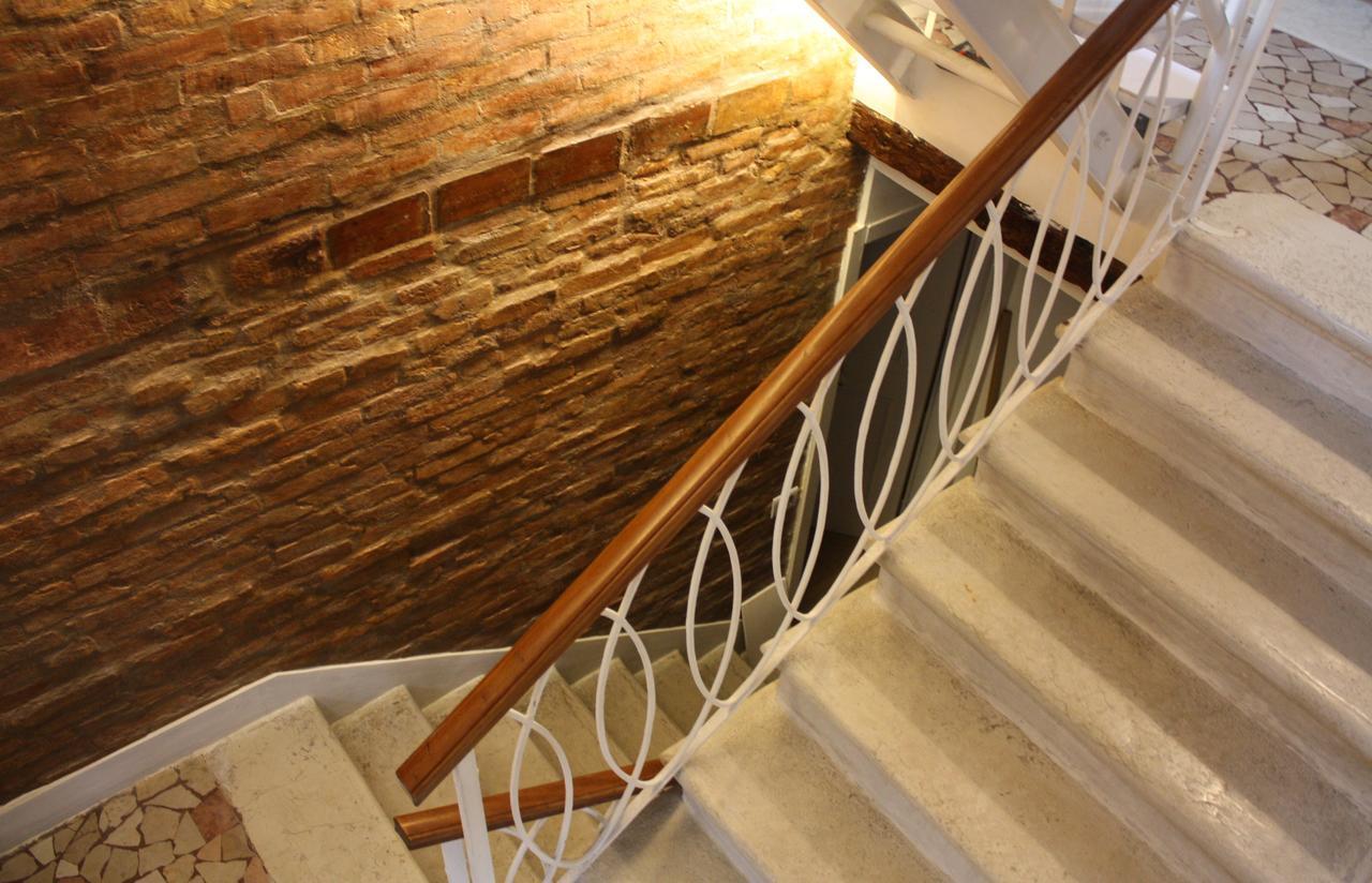 A Casa Di V-Ale Hotel Treviso Bagian luar foto